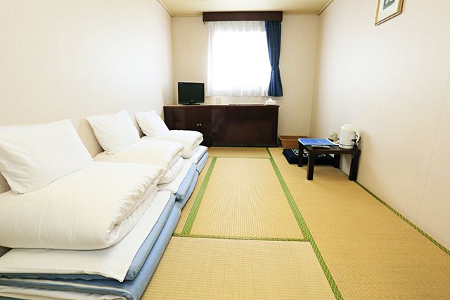 福岡~大阪 1便ファースト和室