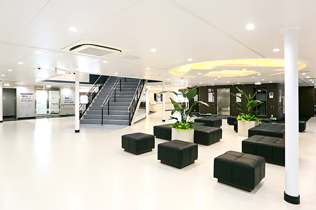 福岡~大阪 2便エントランス