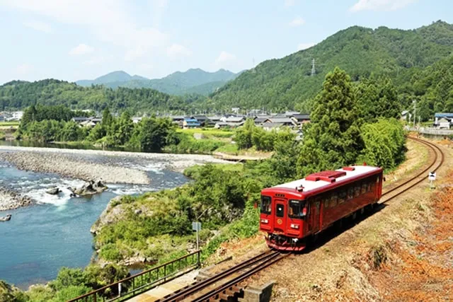 観光列車「ながら」2号スイーツプラン
