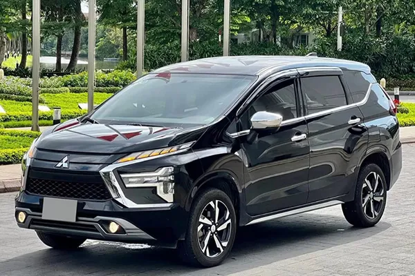 Mai Linh Airport Taxi (6人乗りの乗客の車両)