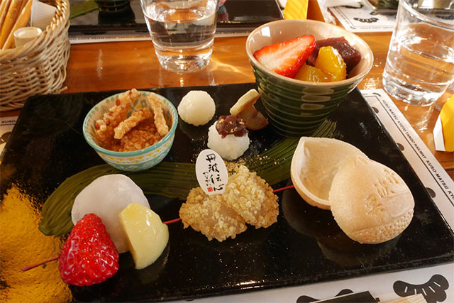 【丹後くろまつ号】スイーツコースで和スイーツを味わう