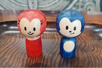 伝統こけし 玩愚庵こけし屋 こけしの絵付け体験